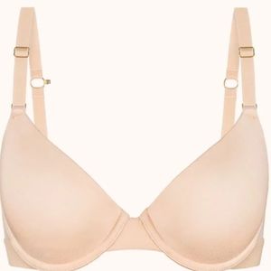 NWOT Lively MVP T Shirt Bra.